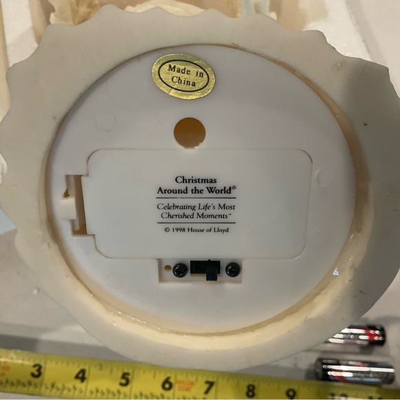 Christmas Around the World 1998 House of Lloyd Alabaster-Style Lighted Angel - Picture 13 of 13